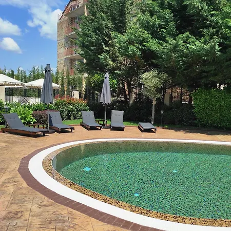 Daire Blue - Melia Ravda